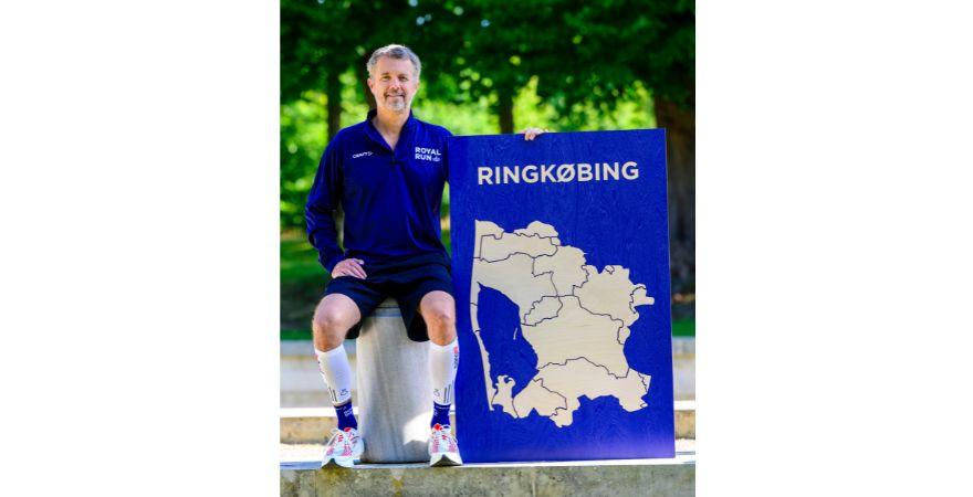 Billede af Kong Frederik som præsenterer Ringkøbing som værtsby i 2026
