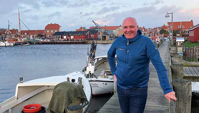 Chris Wantia er klar til at hjælpe landsmænd med at realisere drømmene om at flytte til Ringkøbing-Skjern Kommune. Foto: flytmodvest.dk