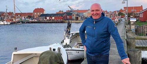 Chris Wantia er klar til at hjælpe landsmænd med at realisere drømmene om at flytte til Ringkøbing-Skjern Kommune. Foto: flytmodvest.dk