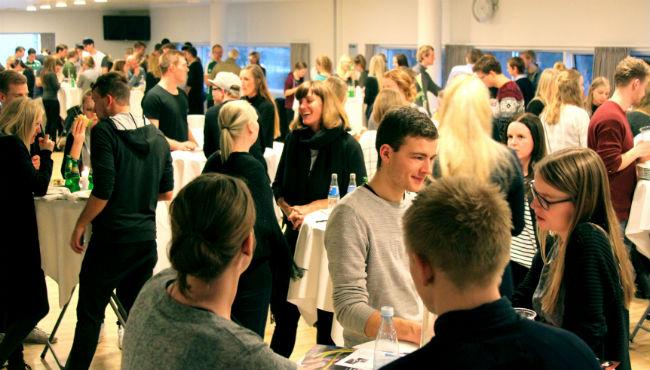 Håndbold og speed-dating til vestjyske unge på juleferie