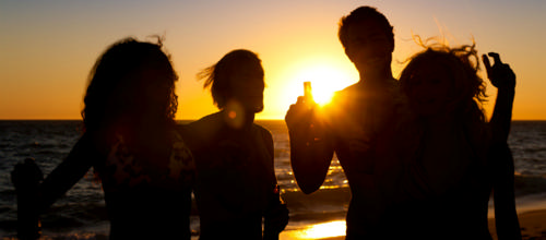 SSP opfordrer: Gi’ de unge en hjælpende hånd!