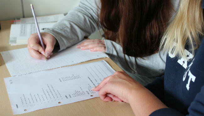 Studenterne er tilbage på skolebænken