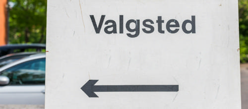 Håndboldsejr flytter valgsted til Europa-Parlamentet og Folketinget i Skjern