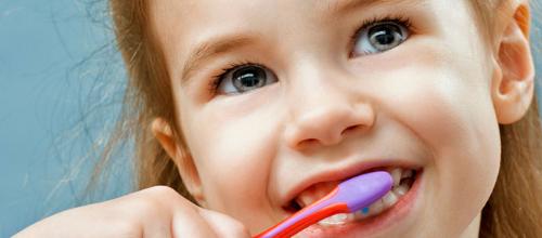 Børn og unge passer bedre på deres tænder