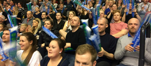 70 nye vestjyder bydes velkommen med fællesspisning og bold