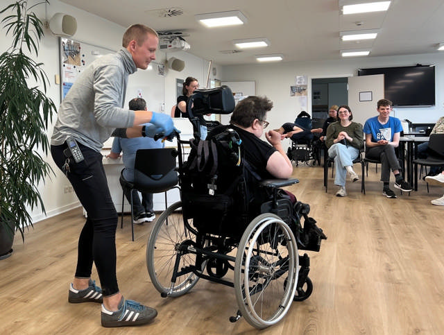 Billede af dans ved julekoncert